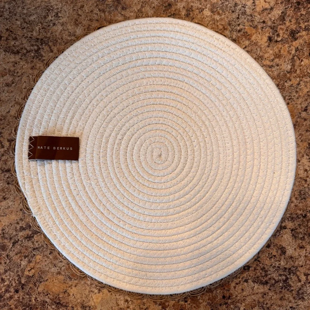 Nate Berkus Placemats (4) Scalloped Jute Trim Coastal Country Boho Hamptons